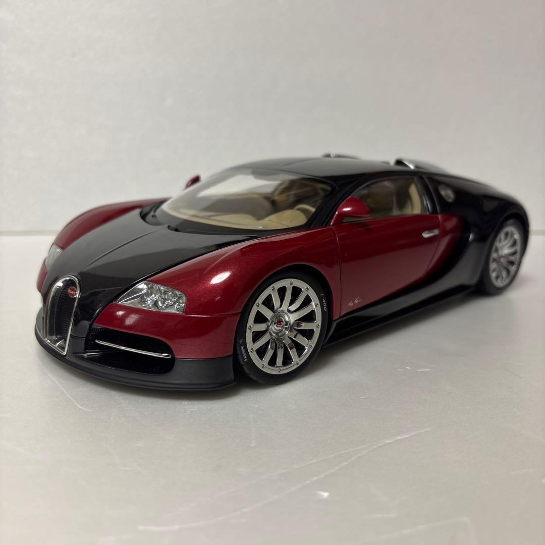 ミニカー BUGATTI VEYRON