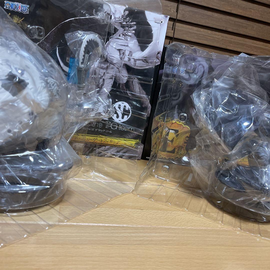 シャンクスE賞モノクロ、白ひげD賞