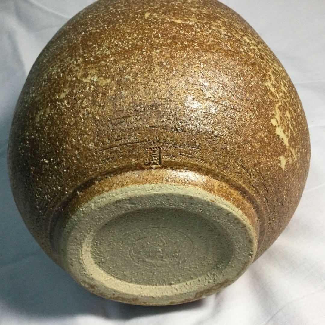 花壷、、陶器詳しく分かりません。