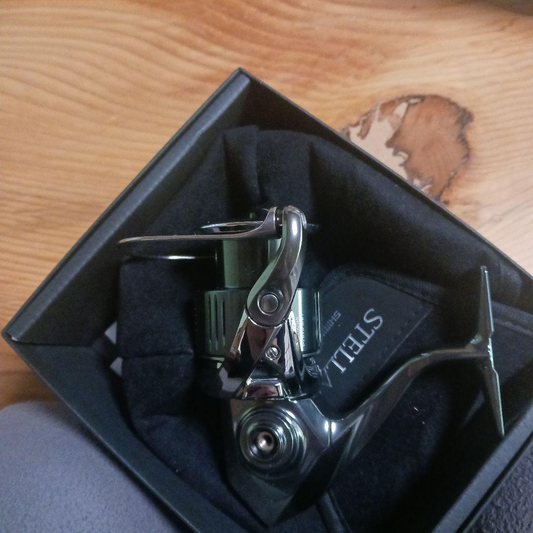 シマノ　22ステラ 4000XG 　美品　綺麗