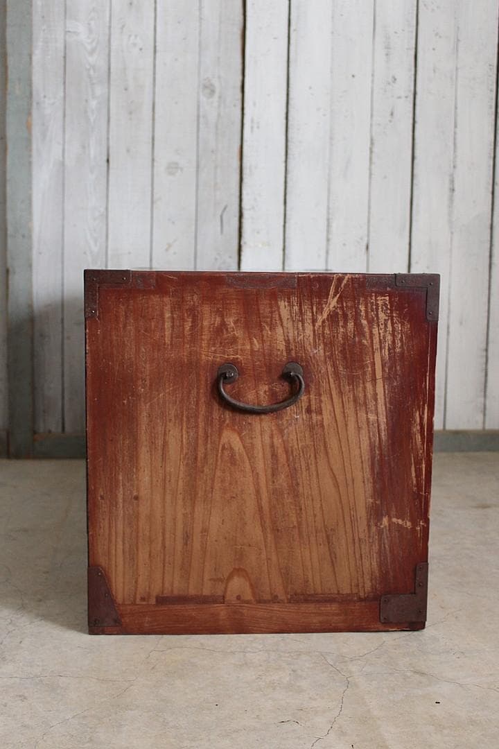 丸金具付き小抽斗3杯×欅戸の戸棚　庄内箪笥　タンス　収納　古家具　古民家時代家具