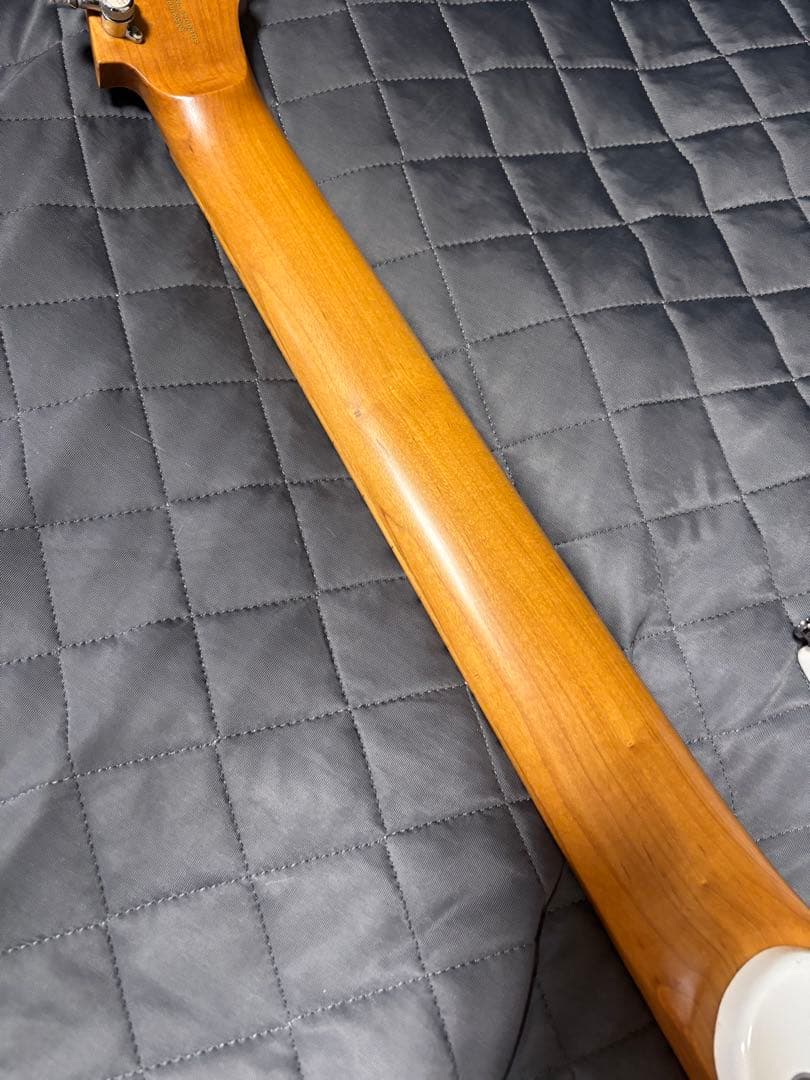 レガター　Legator 8弦　ギター