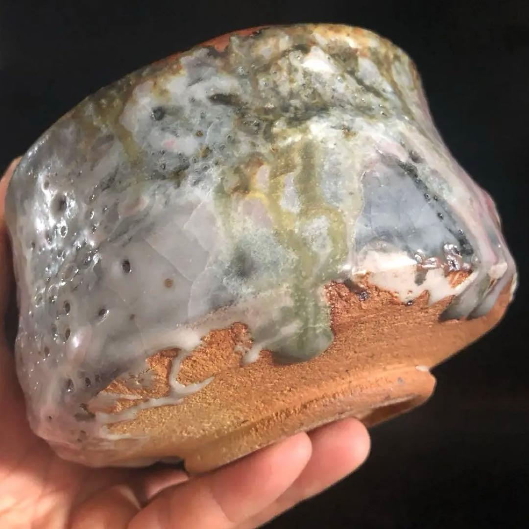 究極の美◾️蔵から凄い釉薬の大きな抹茶茶碗が出て来ました。茶道具、花道具