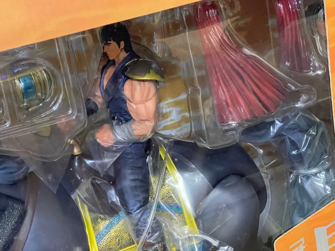 「北斗の拳」25周年記念 DVD-BOX ケンシロウ&黒王号 フィギュア付き