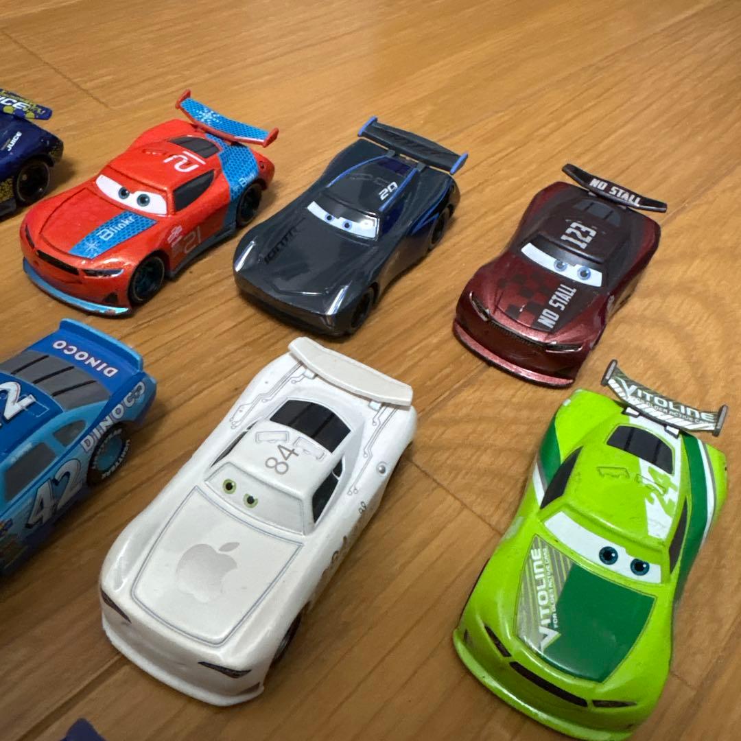 美品‼️早い者勝ち‼️トミカ　カーズ　ミニカー‼️次世代レーサーメイン11台セット‼️