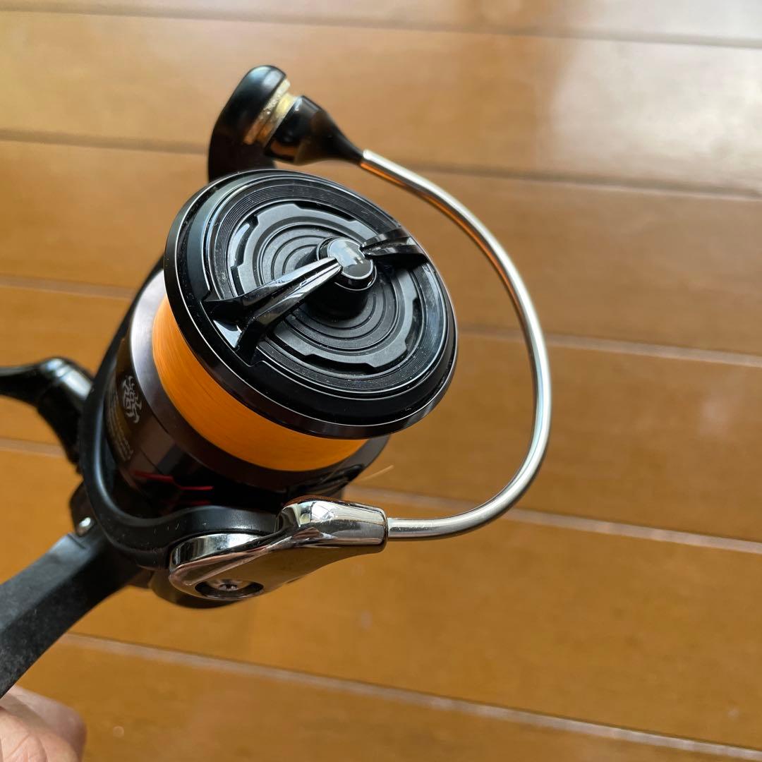 18 タトゥーラ LT2500S-XH ダイワタトゥーラスピニングリール