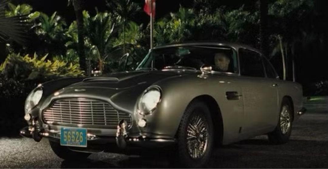 未使用 美品 ミニチャンプス ボンドカー 1/43 アストンマーチン DB5