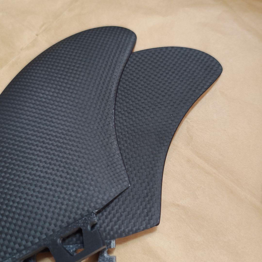 カーボン　クワッドフィン　フューチャーフィン対応　ツインフィン　リアフィン