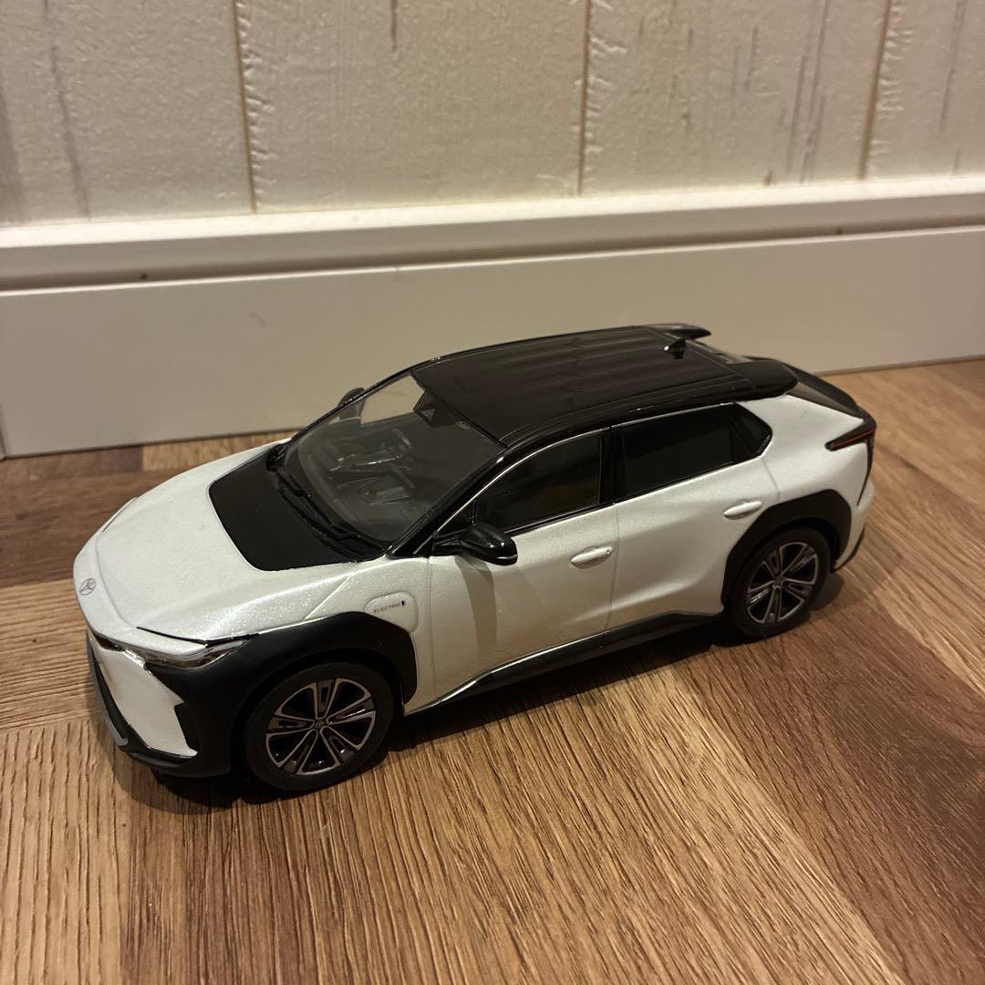 bz4x カラーサンプル　10台