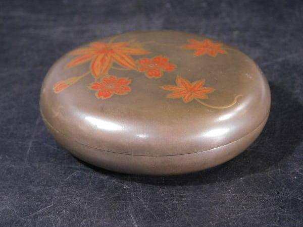 【茶道具　平安　銀地春秋蒔絵　時代香合】