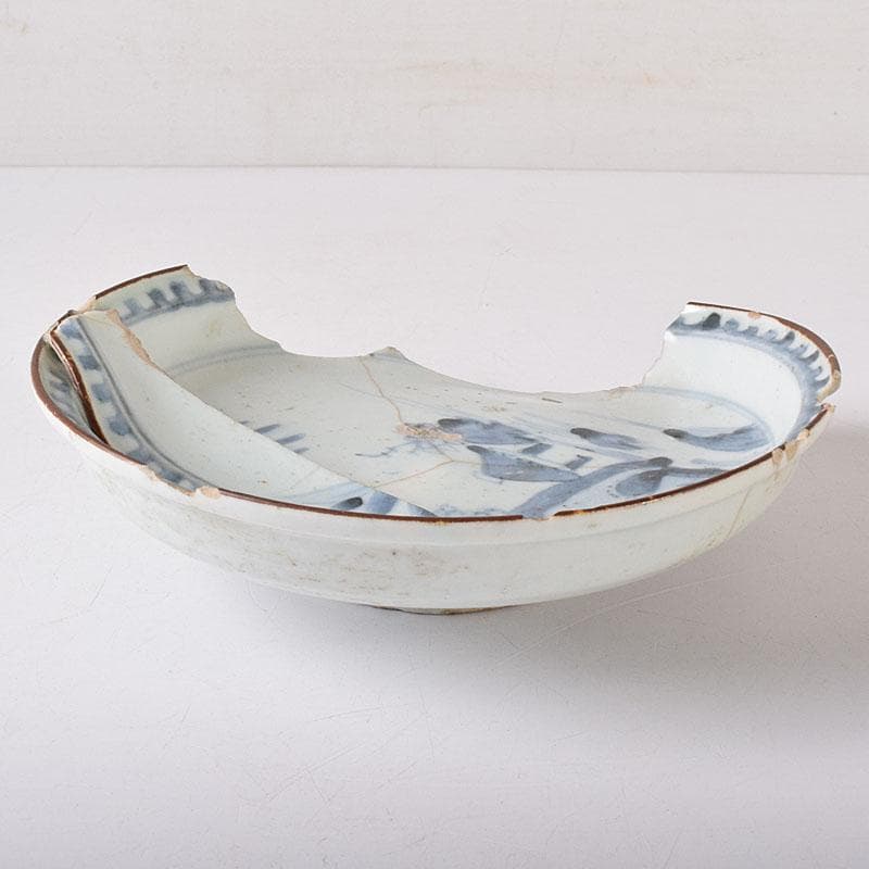 hn　初期伊万里　発掘陶片　参考品　染付山水文皿　M　R8319