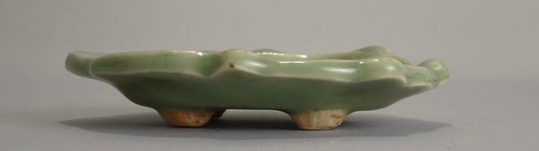 江戸時代　後期　三田青磁　小皿　4点　鹿に猿　菊　亀形　花文　豆皿　コレクション