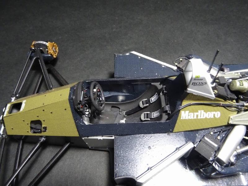 MENG MODEL1/12スケールMcLaren MP4/4 1988