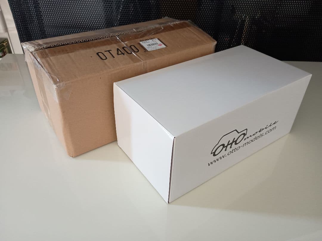 オットー otto 京商 アウディ RS4 4.2 FSI 1/18