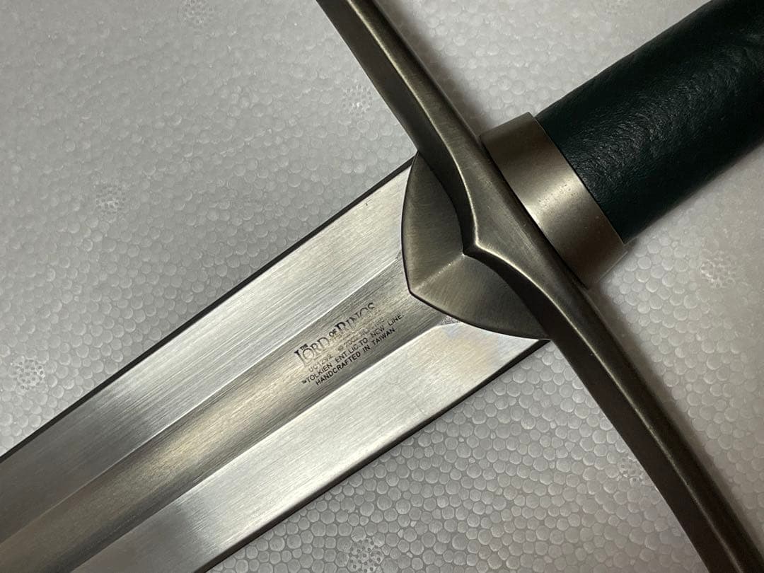 超希少 ユナイテッド・カトラリー社製 ロード・オブ・ザ・リング 剣と鞘 レプリカ