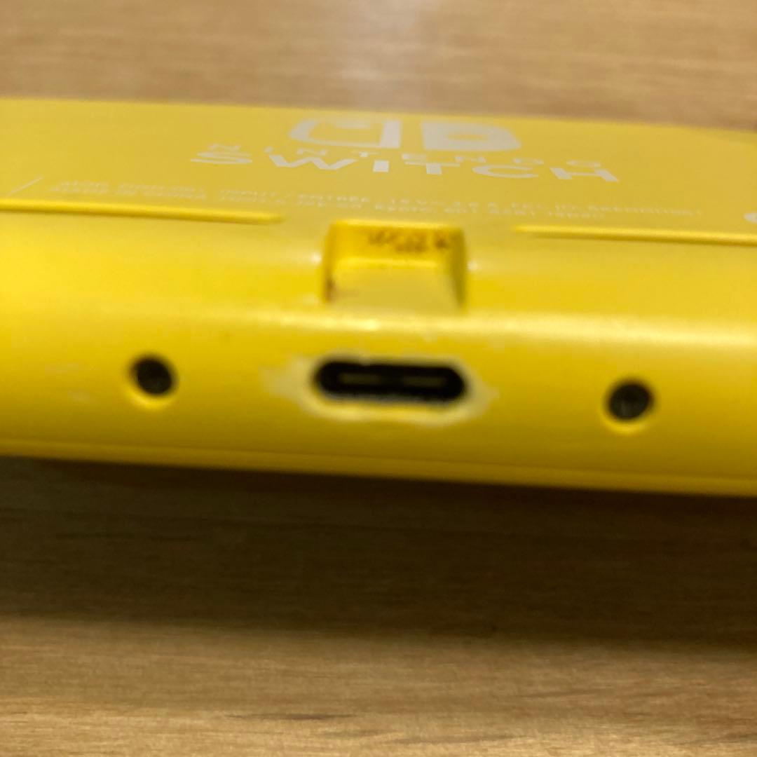 スイッチライト　イエロー　ジャンク品