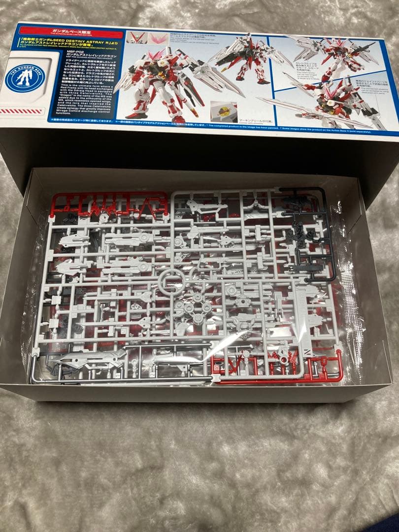 HGアストレイレッドドラゴン・ホビーハイザック・ジーラインスタンドアーマー