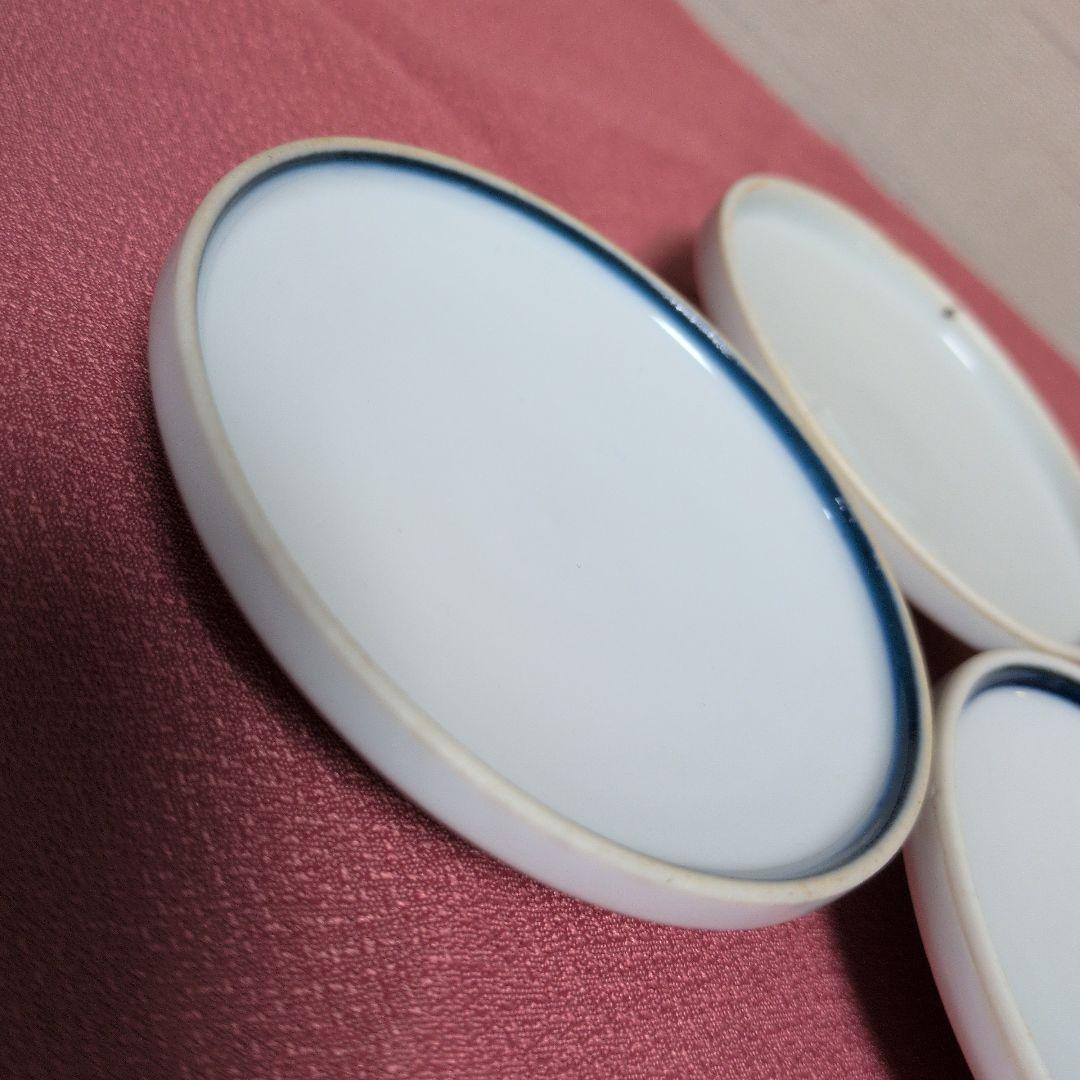 陶磁器　食器　蓋物　蓋付き碗　蒸し碗　２個（本体２個　蓋３枚）金彩　沈金　染付