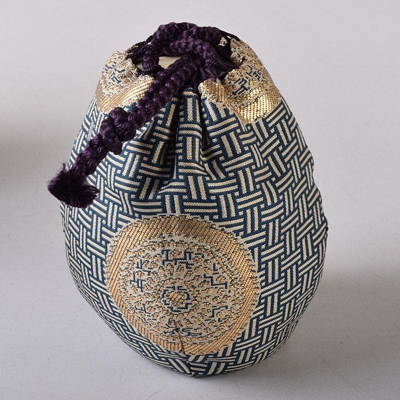 韓国人間文化財　柳海剛（柳根瀅）作　高麗青磁　象嵌鶴文　茶入　共箱　V　7835