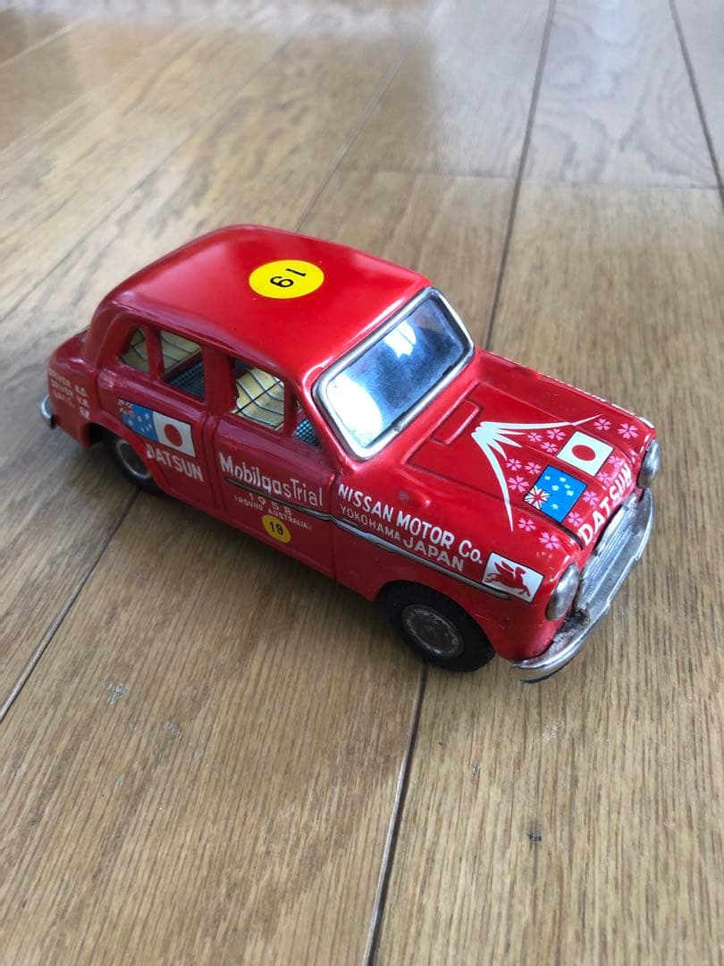 昭和レトロ　BCバンダイ　豪州ラリーダットサン富士号　ブリキ