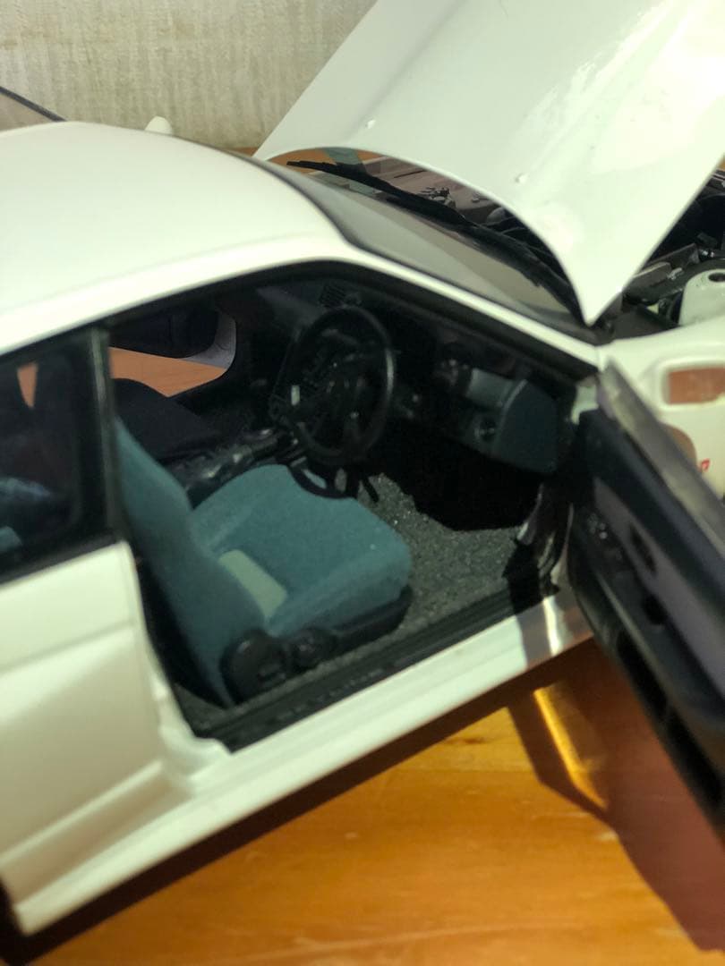 オートアート AUTOart Nissan Skyline GT-R R32