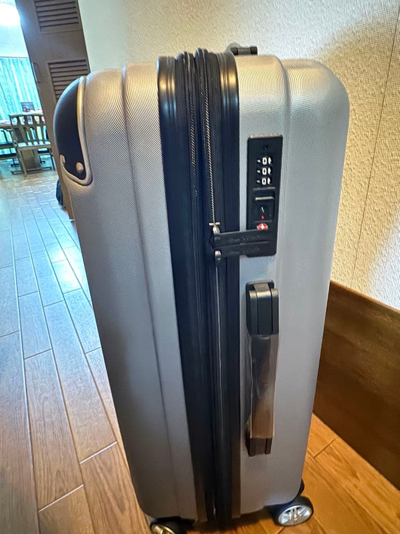 新品[New Trip] スーツケース拡張機能付き 軽量60リットルM シルバー