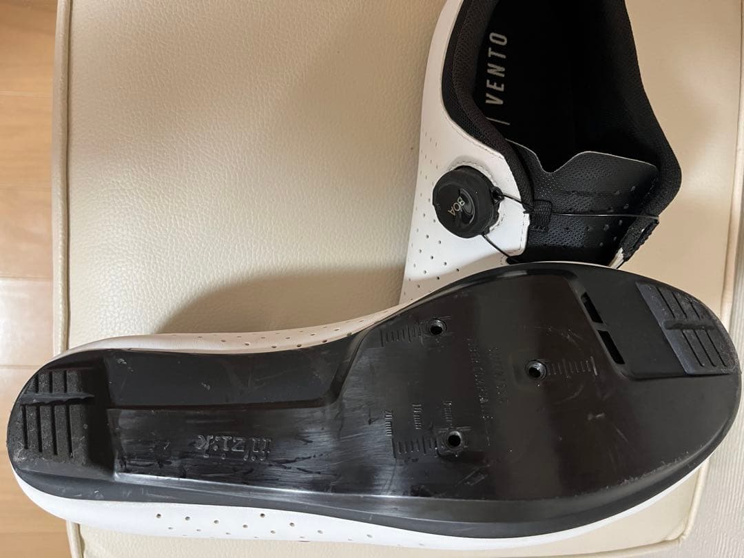 fi'zi:k VENTO OMN シューズ ホワイト/ブラック サイズ44