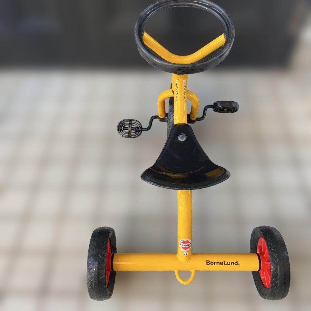 BorneLundボーネルンド　ペリカンデザイン三輪車