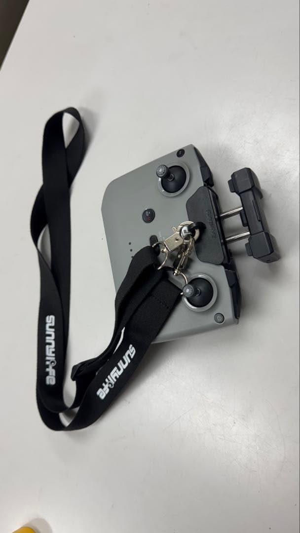 DJI コントローラー 1Nかとおもわれます。