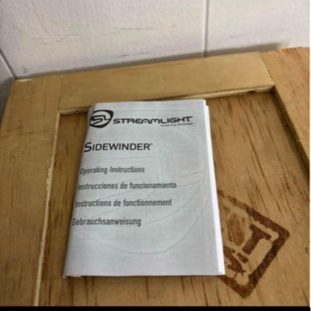 新品　未使用品　米軍　実物STREAMLIGHT SIDEWINDER 送料無料