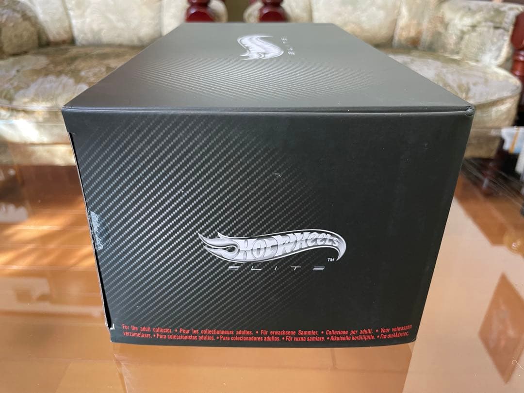 価格変更1/18 ホットウィール バックトゥーザフューチャー デロリアン未展示品