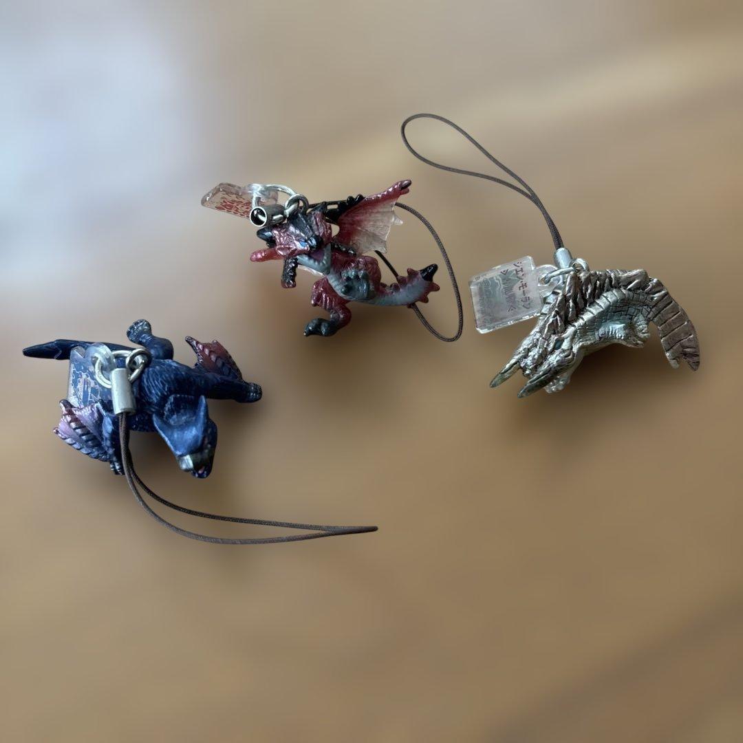 モンスターハンター　フィギュア　ぬいぐるみ　ストラップ　24体セット