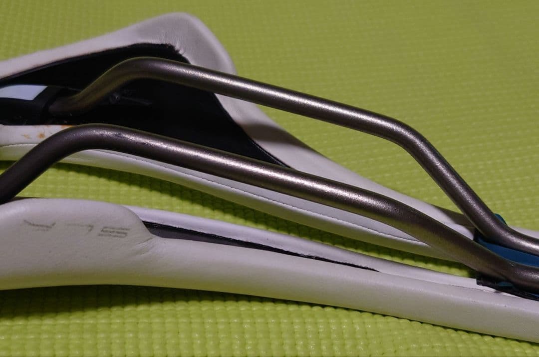 Selle Italia SLR Superflow 145mm サドル