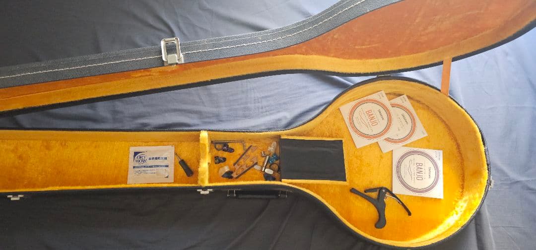 バンジョー ハードケース付き