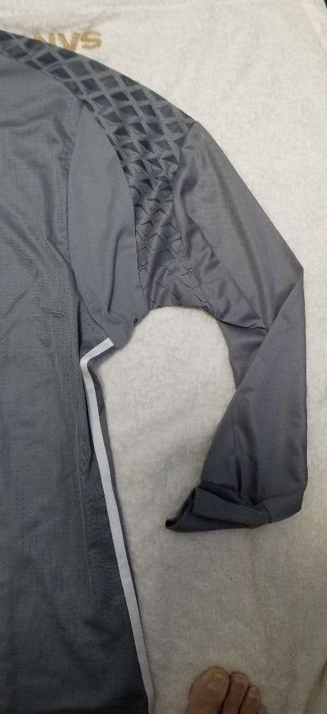 サッカー、日本代表、ゴールキーパーユニフォーム、サイズ2XO。長袖