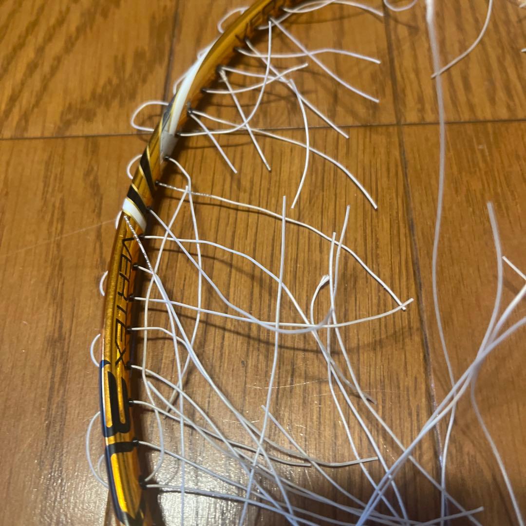 ウィルソン　バドミントンラケット　バーテックス ヨネックス　３U G5