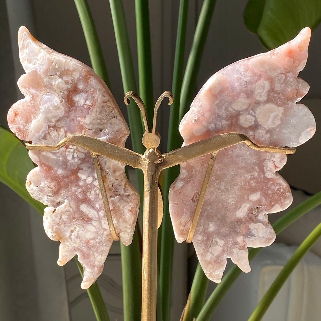 【 ピンクアメジスト フラワーアゲート バタフライ （台座付き）蝶々 桜瑪瑙 】