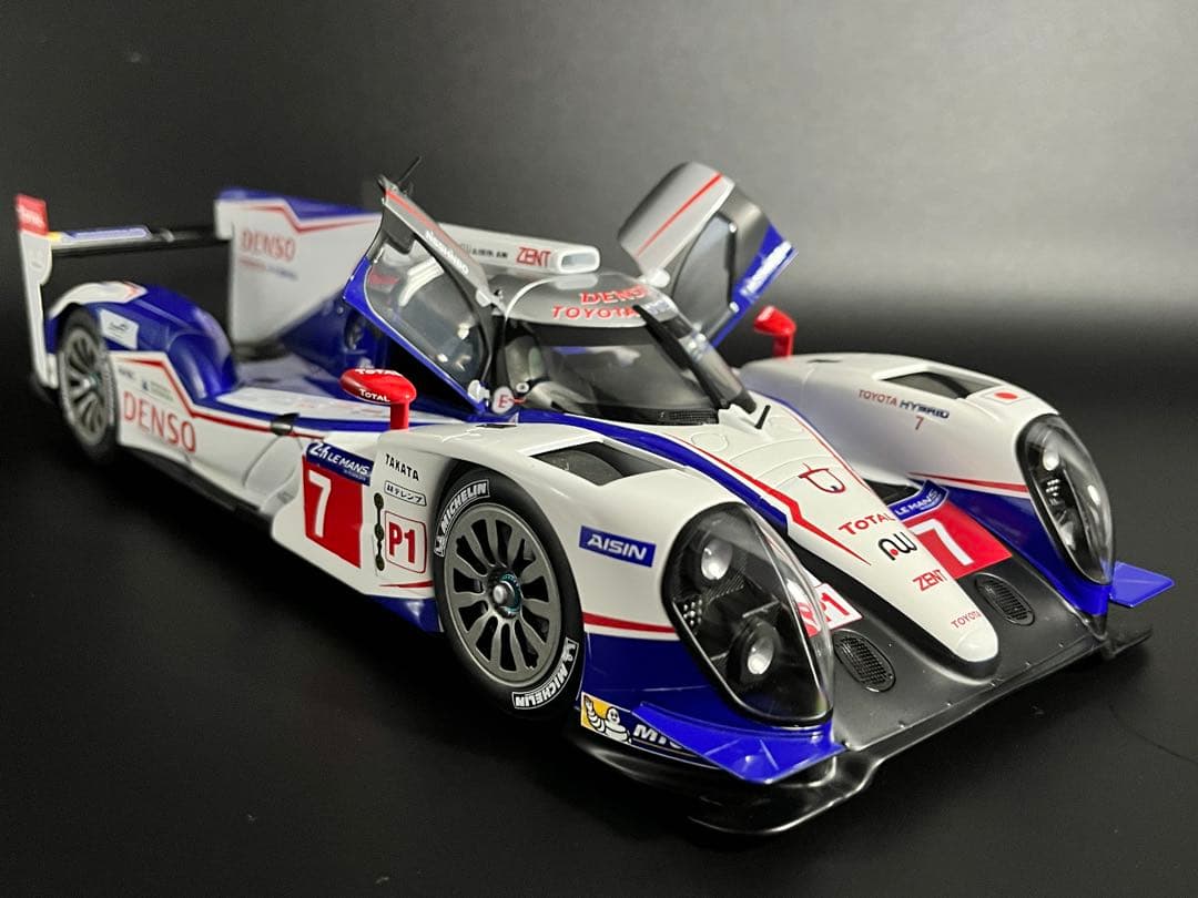 オートアート1/18トヨタTS040 HYBRID ル・マン24時間耐久2014