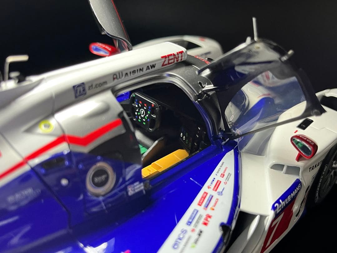オートアート1/18トヨタTS040 HYBRID ル・マン24時間耐久2014