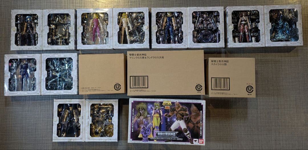 【聖闘士星矢】聖闘士聖衣神話セット　83箱+ディスプレイスタンド