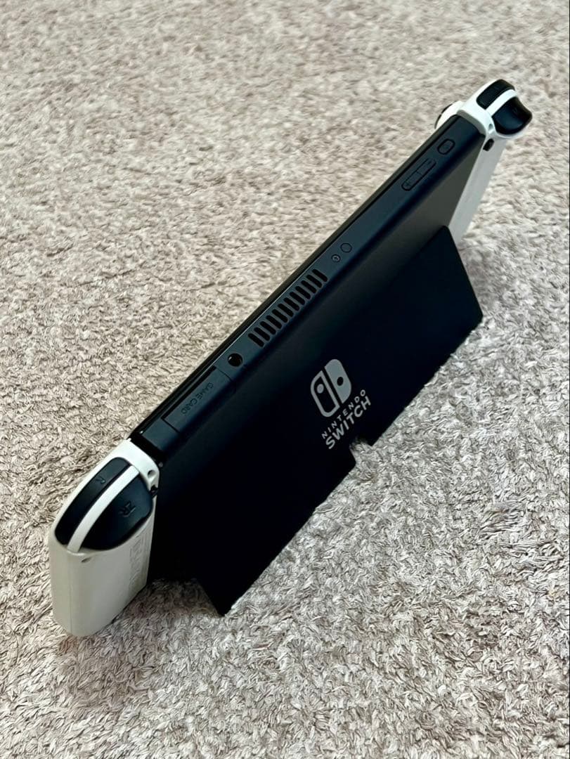 【美品】Nintendo Switch　有機ELモデル　ホワイト