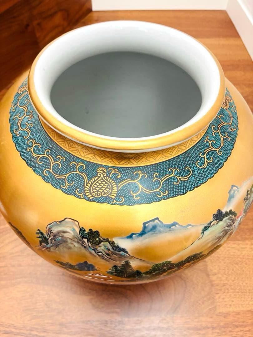 【九谷焼】大きな花瓶（壺） 金箔装飾 九谷松月作 共箱付