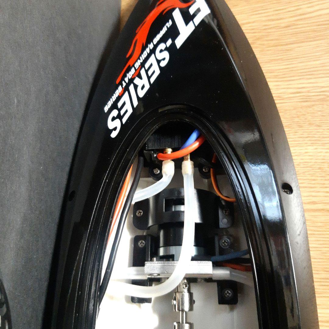 ブラシレスラジコンボート　FT012 ラジコン3セル 2.4G RTR