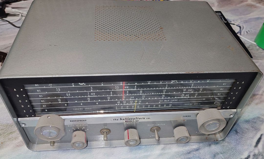 アンティーク、ハリフラクター真空管ラジオ受信機