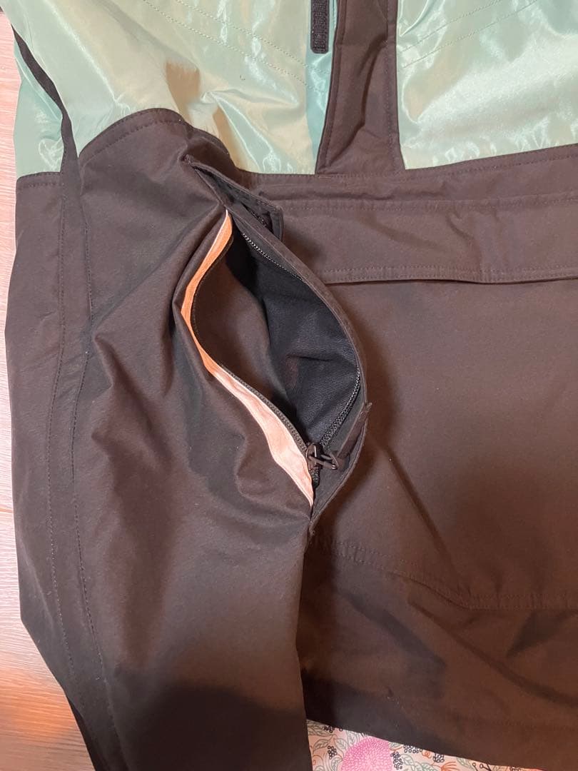 バートン　スノーボードウェア