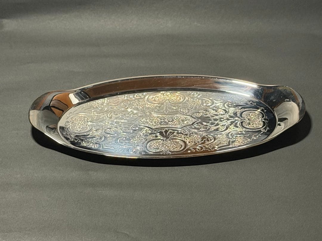 【貴重品】マッピン&ウェッブ　装飾彫刻の楕円形トレー