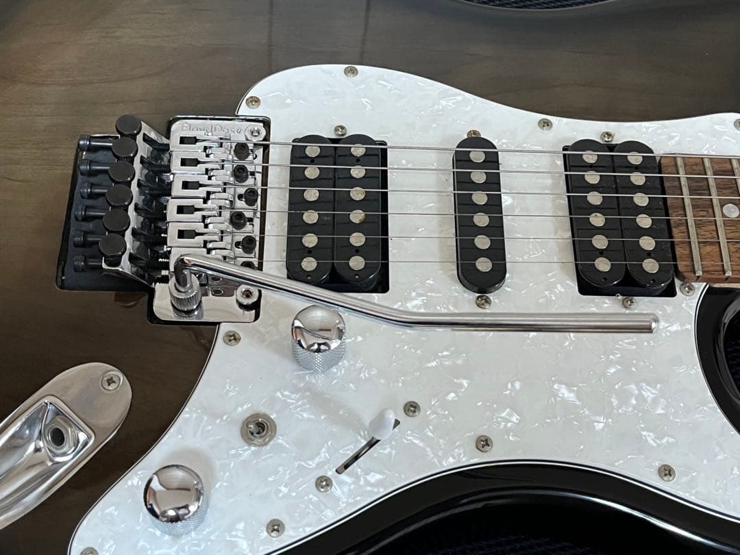 ★美品 Laid Back エレキギター RST-300F フロイドローズ