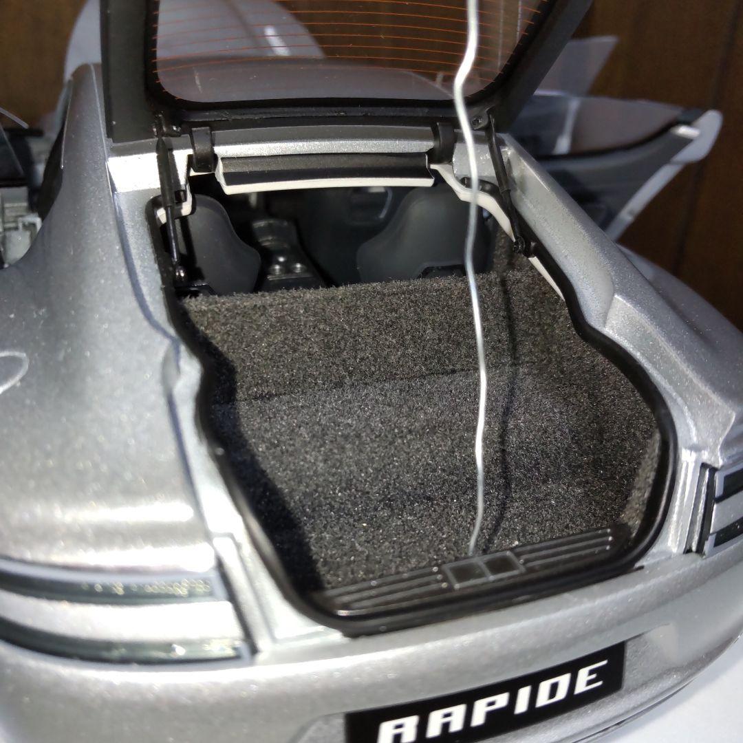 アストンマーティン ラピード シルバー 1/18 オートアート