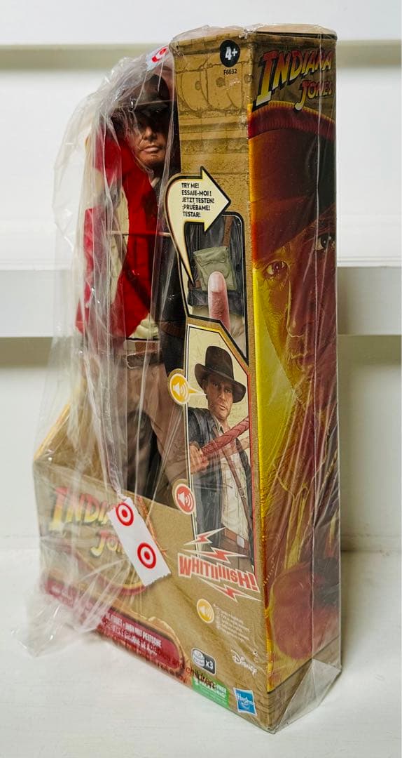 HASBRO／ウィップ・アクション・インディジョーンズ・アクション・フィギュア