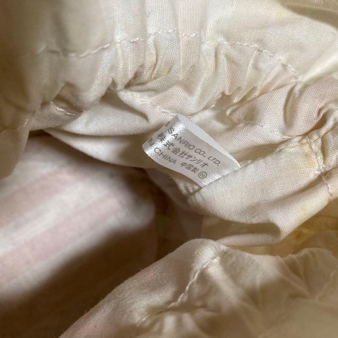 サンリオ　ハローキティ　vivitix マスコット付き　巾着　小物入れ　カゴ